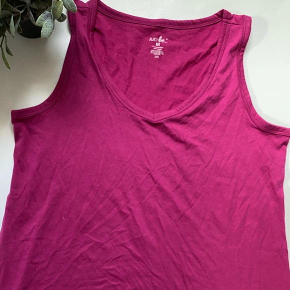 Tee shirt Bundle of 4 shirts. Size M - Picture 3 of 7